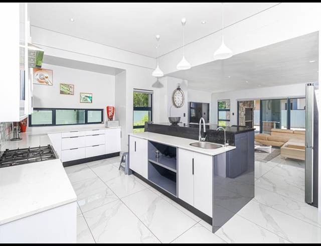 6 BEDROOM HOUSE FOR SALE IN ZWARTKOP GOLF ESTATE